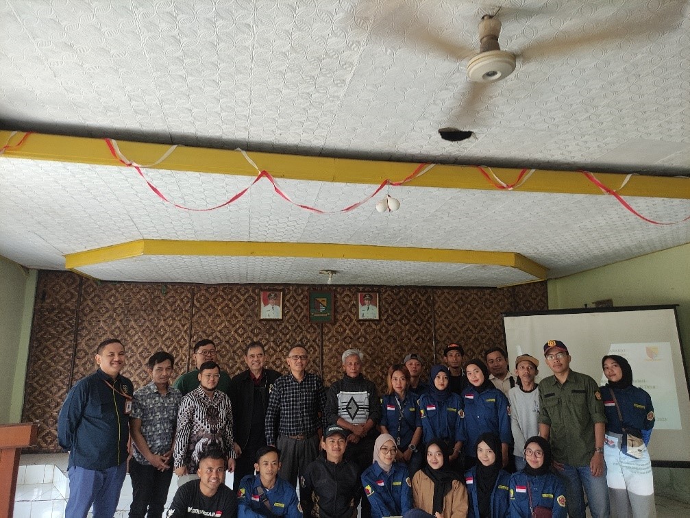 Tim PKM- DB Prodi PTE dan PTOIR pada FPTK UPI laksanakan Pelatihan Otomatisasi Instalasi Penerangan Berbasis Arduino di Desa Giri Mekar, Kabupaten Bandung